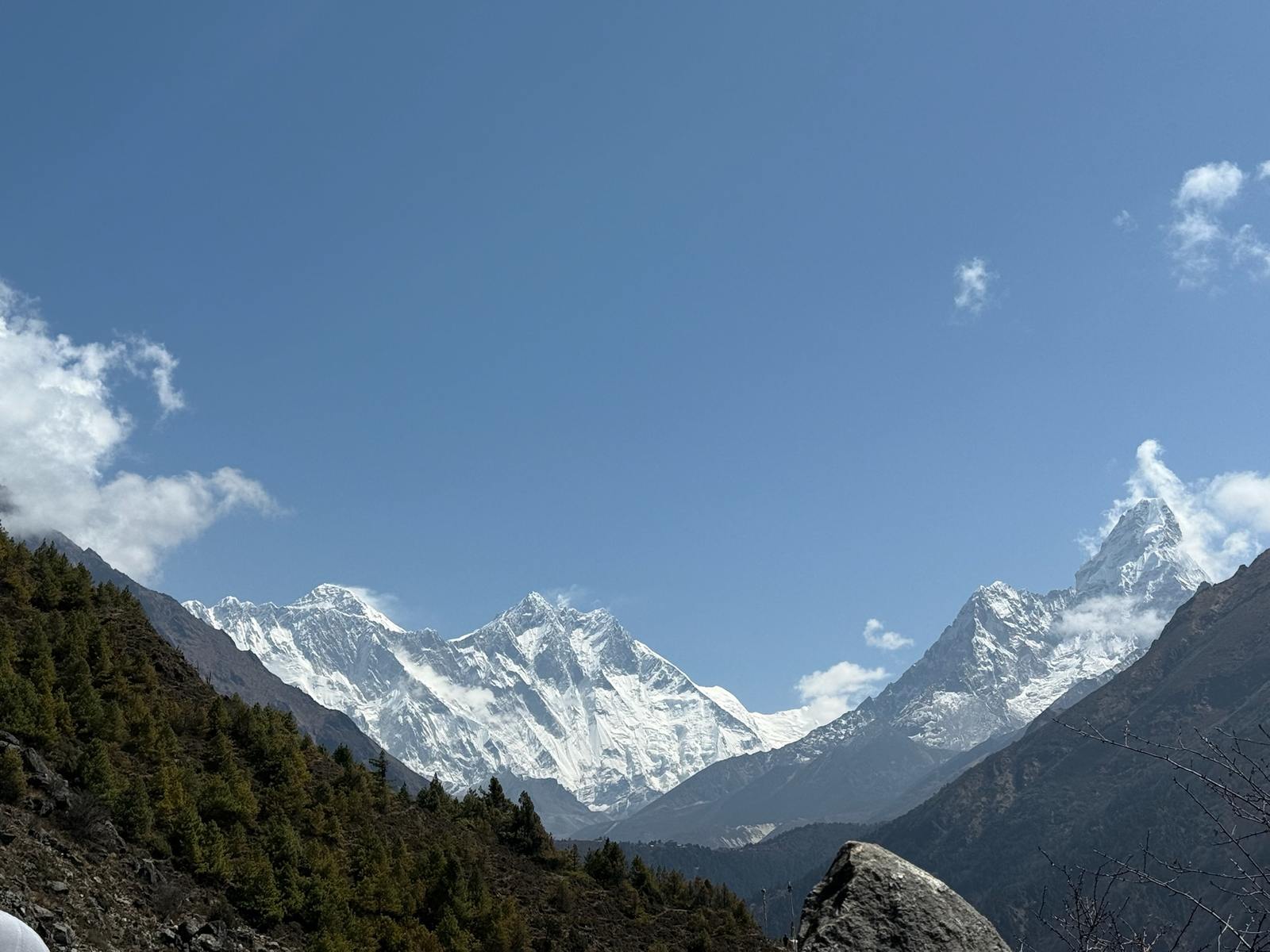 Everest, Lhotse y Ama Dablam desde el sendero a Namche